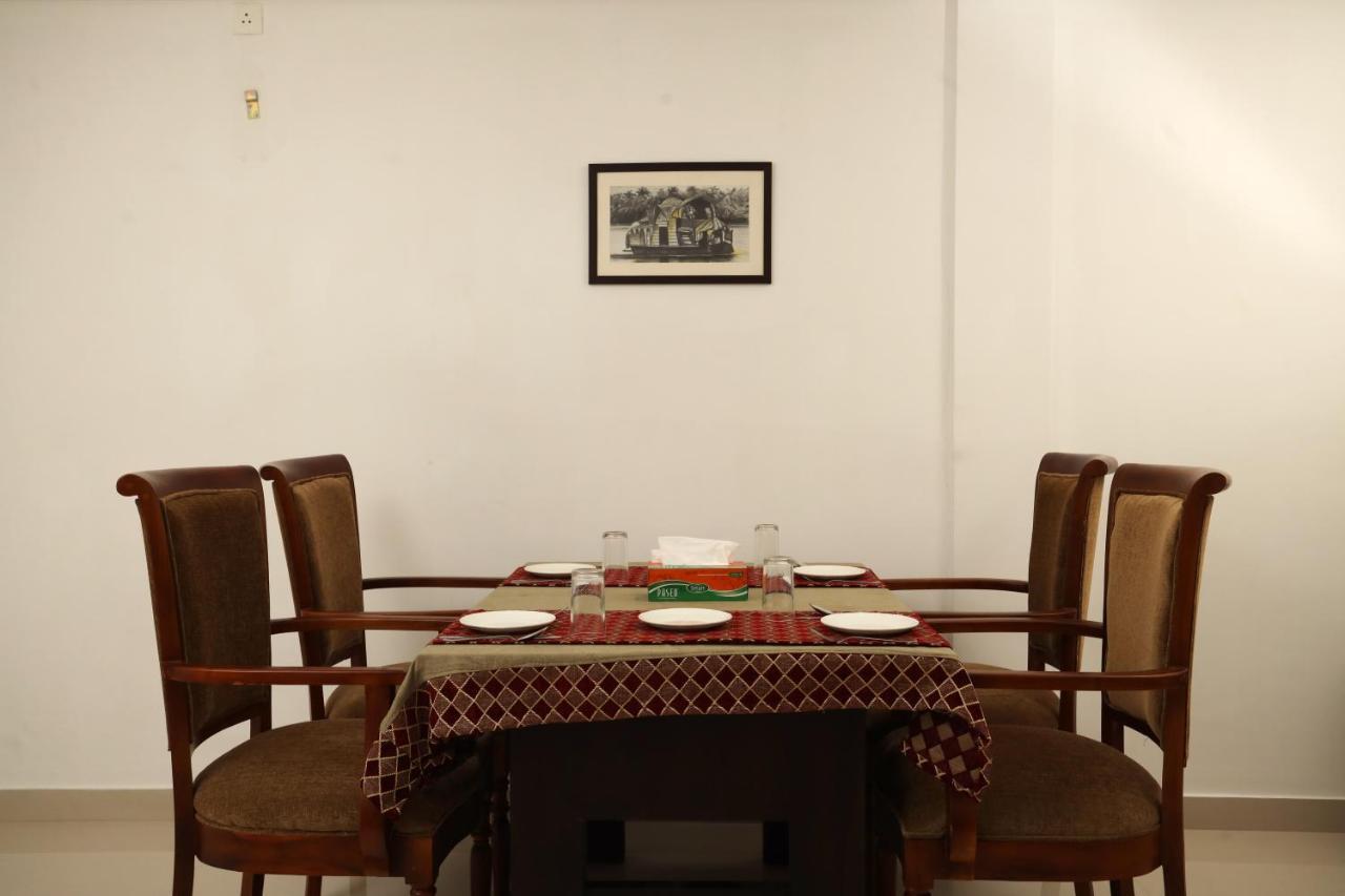 Loveland Residency Kochi Exterior photo